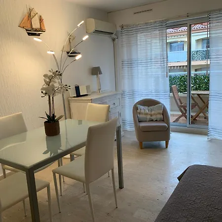 Vue Centre Avec Garage Daire Sainte-Maxime